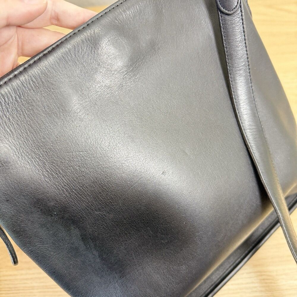 Vintage Coach Equestrian Slim Bucket Bag 9806 Shoulder Bag Black Leather Slouch - Picture 6 of 15